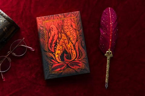 Carrie (Stephen King) Midi Lined Hardcover Journal (Elastic Band Closure)